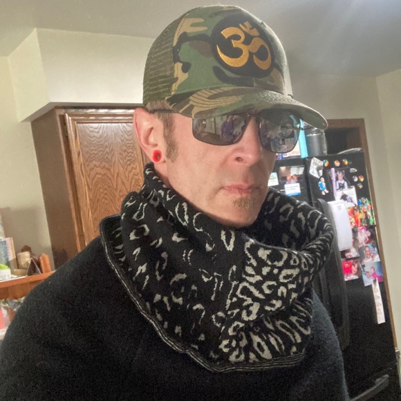 Cowl Neck Red-Pilled “Peacocking” Poncho - Picture 2 of 4